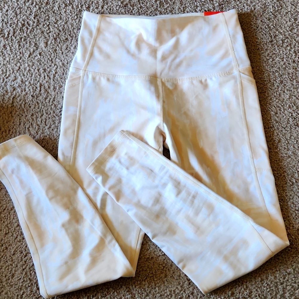 Cream and white 7/8 leggings DSG